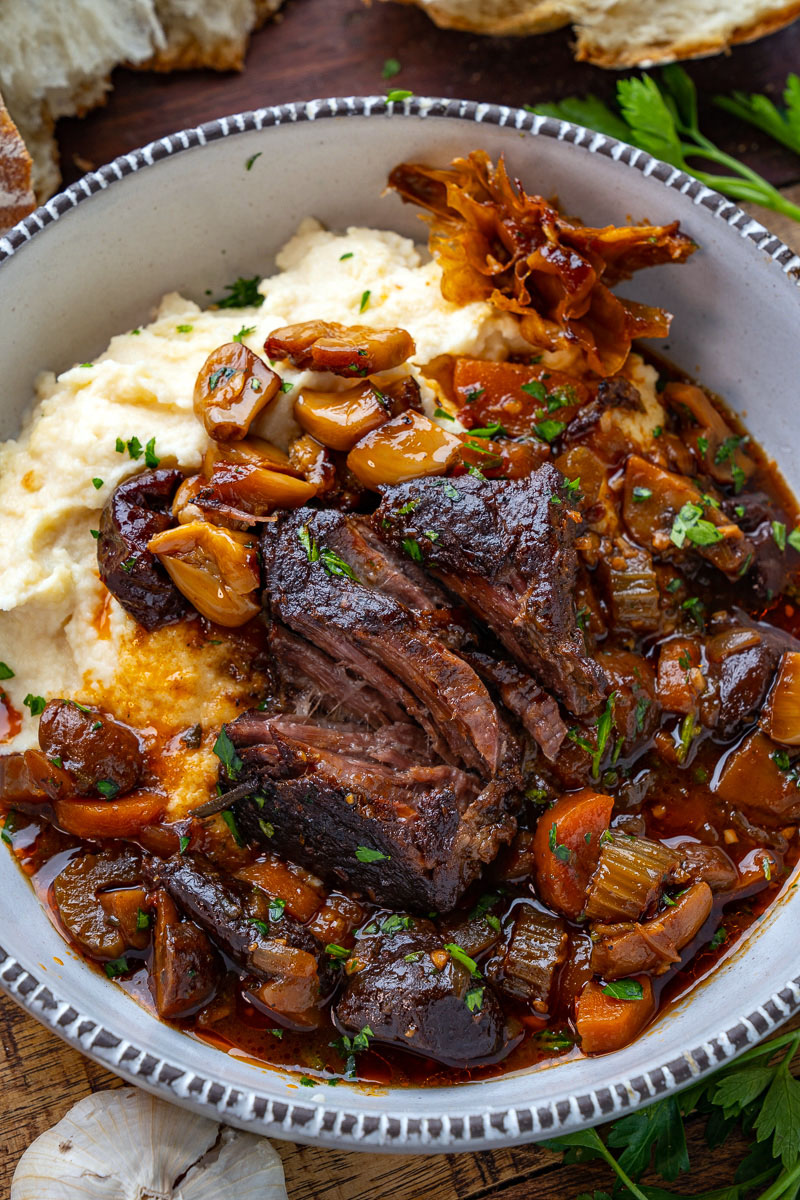 https://www.closetcooking.com/wp-content/uploads/2020/03/French-Braised-Short-Ribs-1200-9460.jpg